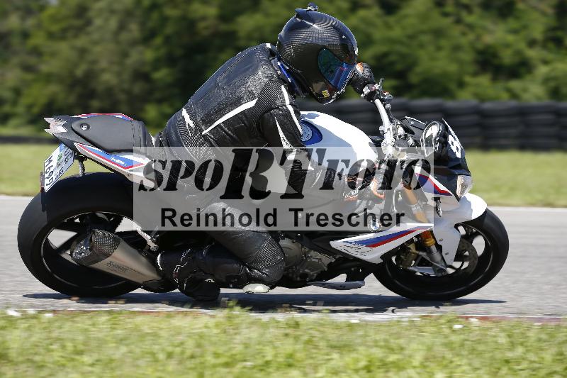 /Archiv-2024/29 12.06.2024 MOTO.CH Track Day ADR/Gruppe gelb/82